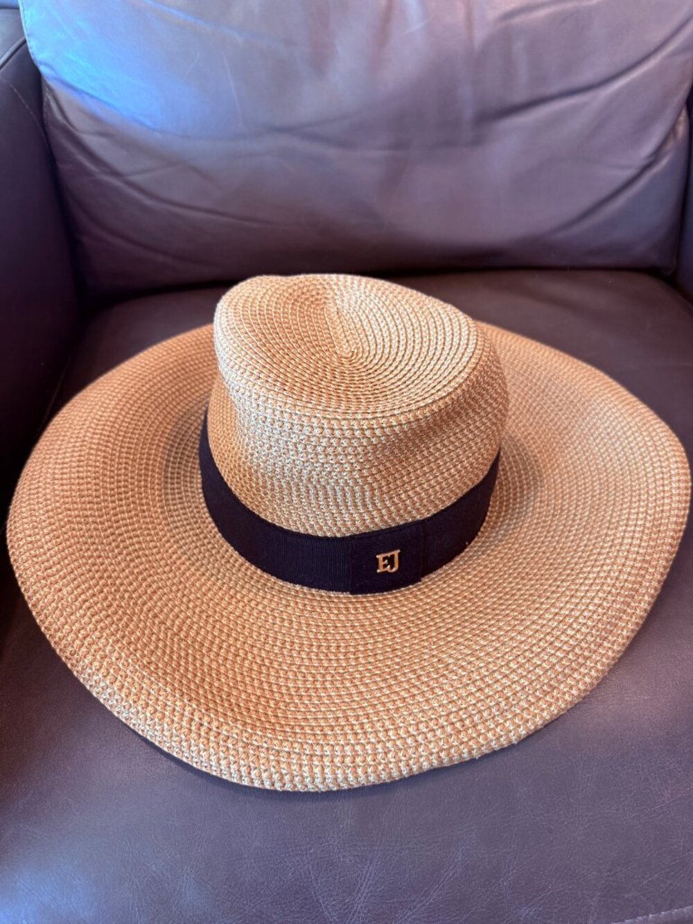 Eric Javits Squishee Straw Fedora Hat Natural Tan Black Band UPF 50+ NWT - Picture 2 of 4
